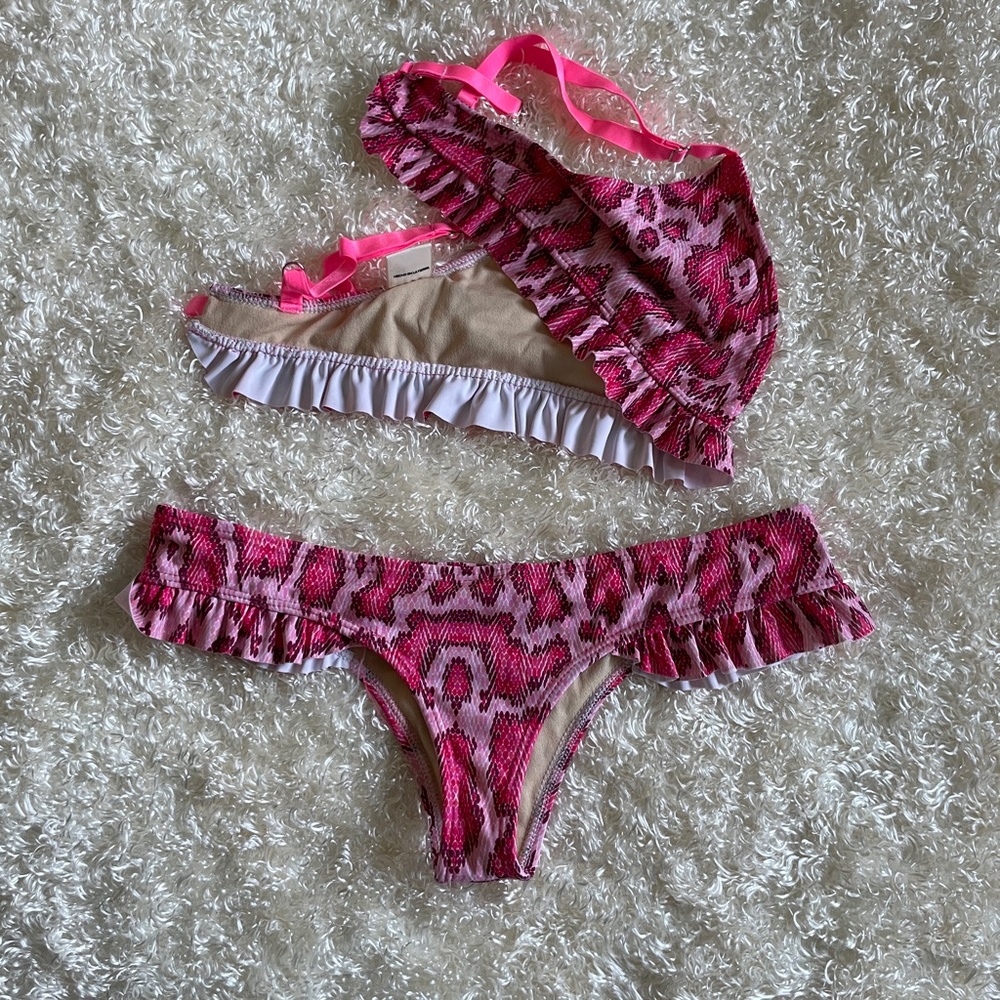 Bikini - Picture 6 of 7